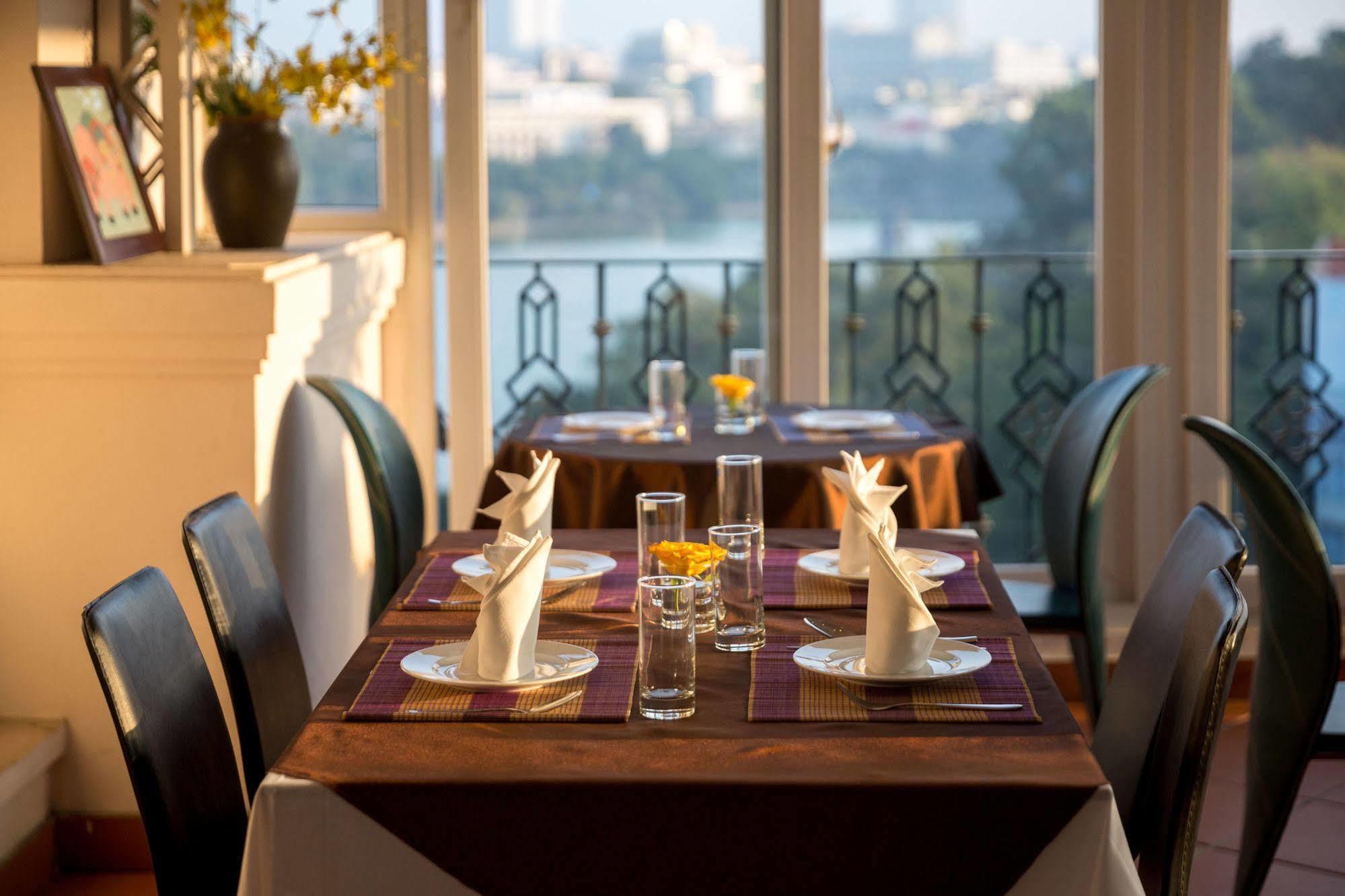 Lakeside Palace Hotel Ханой Экстерьер фото